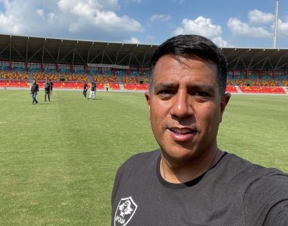 DT César Farías, luego de agresión a dos jugadores de Delfín, ofrece disculpas a hinchada de Ecuador e insiste que su reacción fue lógica